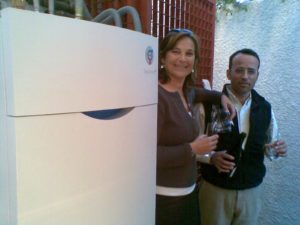 Clientes felices con su máquina de geotermia en año 2007