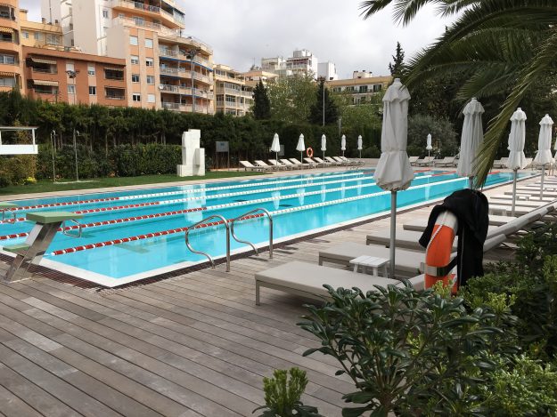 piscina climatizada con geotermia